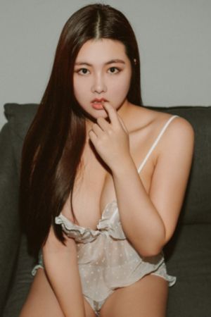 乳镇女巫_超清超清在线观看